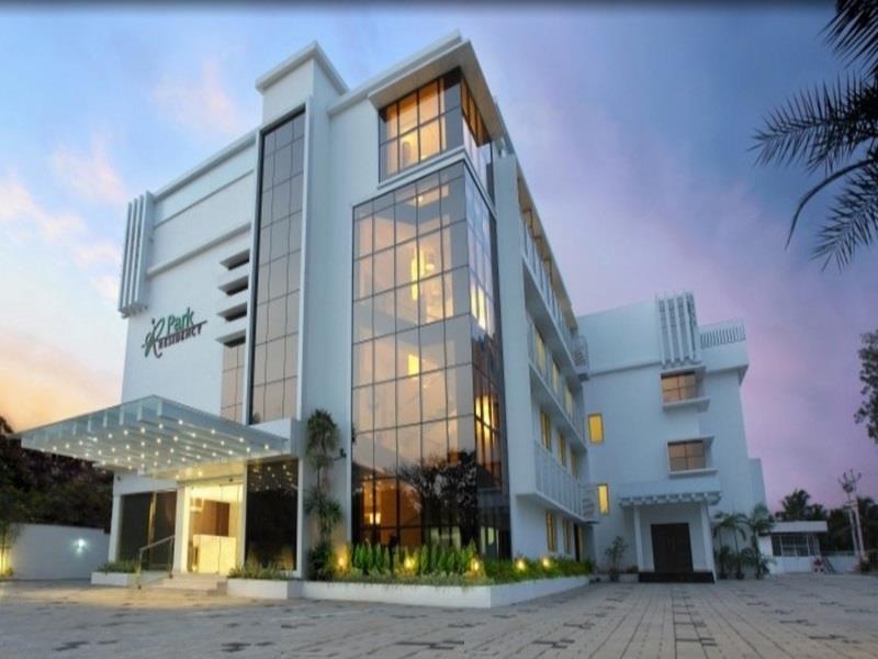 Park Residency Adoor Hotel Adur Kültér fotó