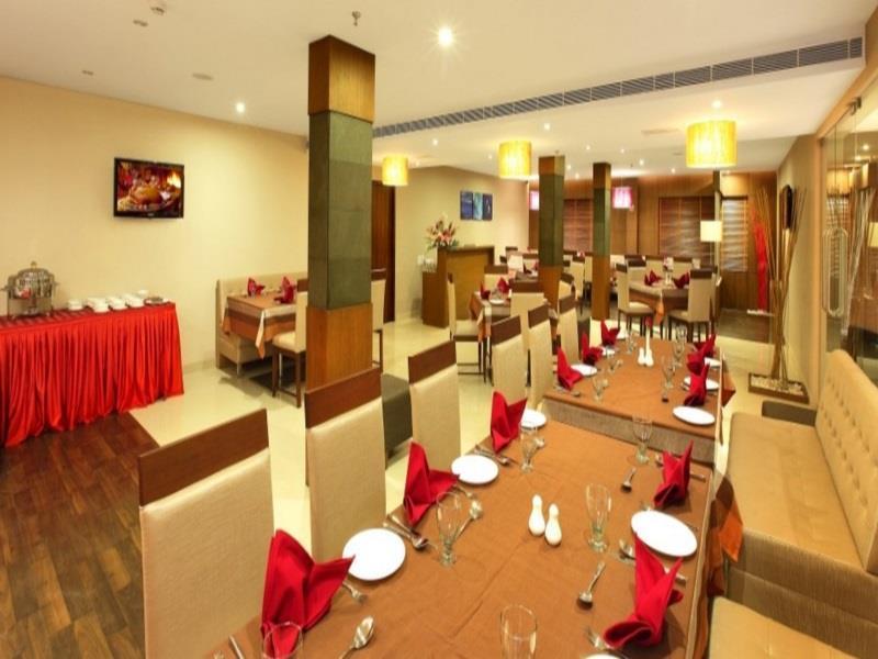 Park Residency Adoor Hotel Adur Kültér fotó