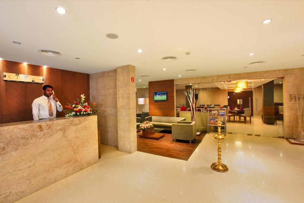 Park Residency Adoor Hotel Adur Kültér fotó