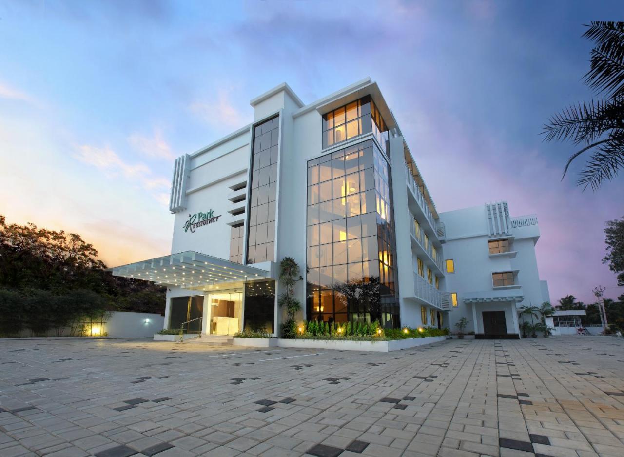 Park Residency Adoor Hotel Adur Kültér fotó