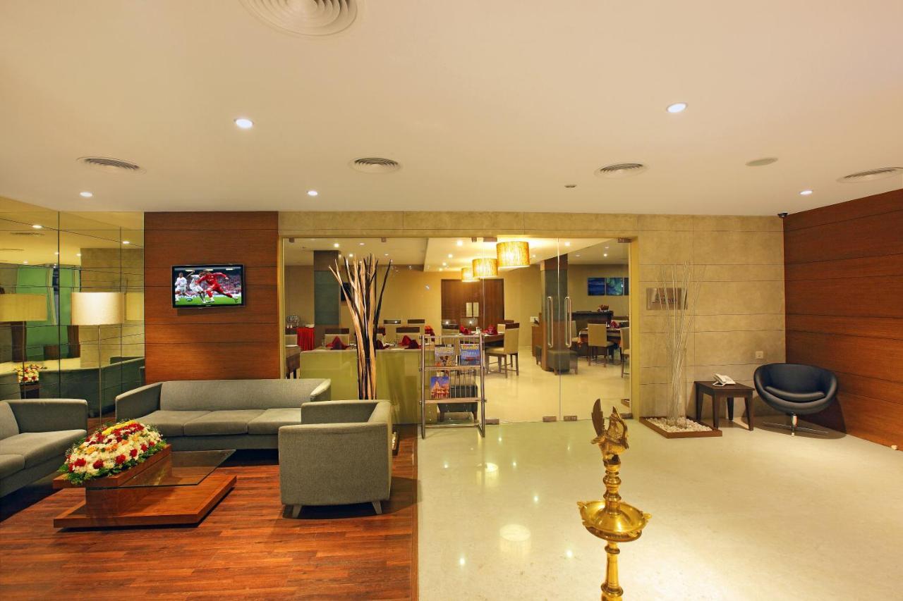 Park Residency Adoor Hotel Adur Kültér fotó